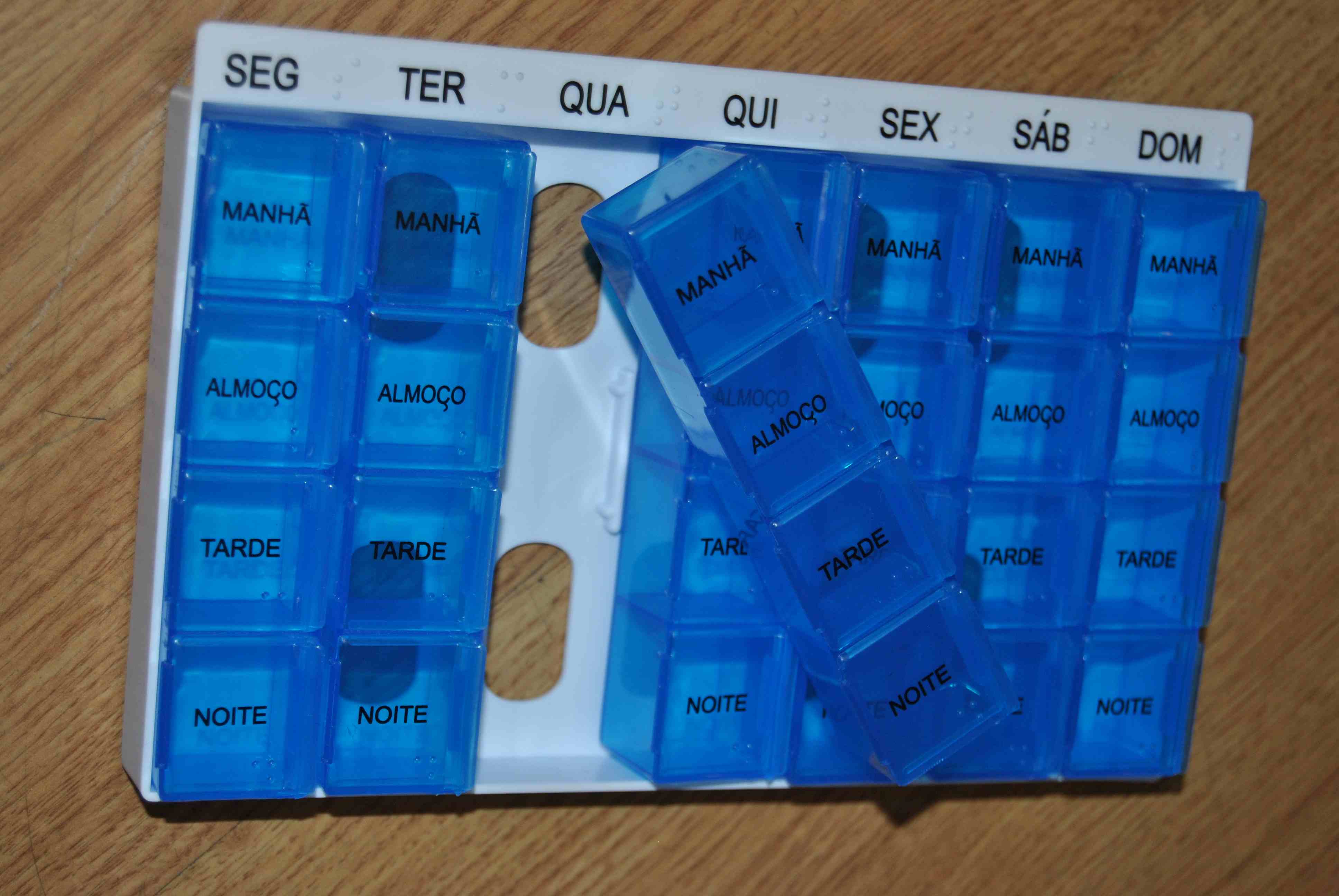 Porta Comprimidos de 28 Periodos baixa.jpg